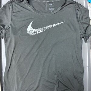 Nike Gray Fitted Short Sleeve T-Shirt